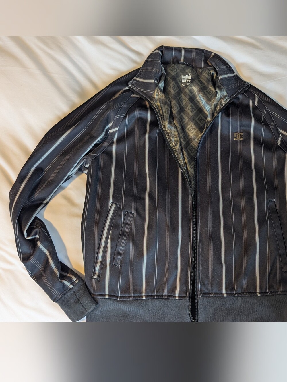 DC Shoes Men’s Medium Vintage Pinstripe Full Zip Jacket Gray Black